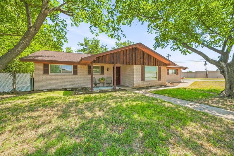 409 N Charlotte, Stephenville TX 76401 - Photo 3