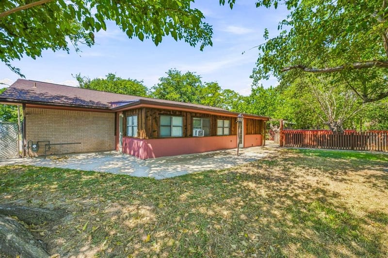 409 N Charlotte, Stephenville TX 76401 - Photo 29