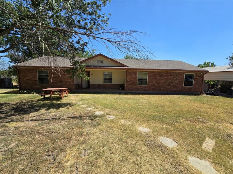 6474 Bear Run Drive, Sanger TX 76266