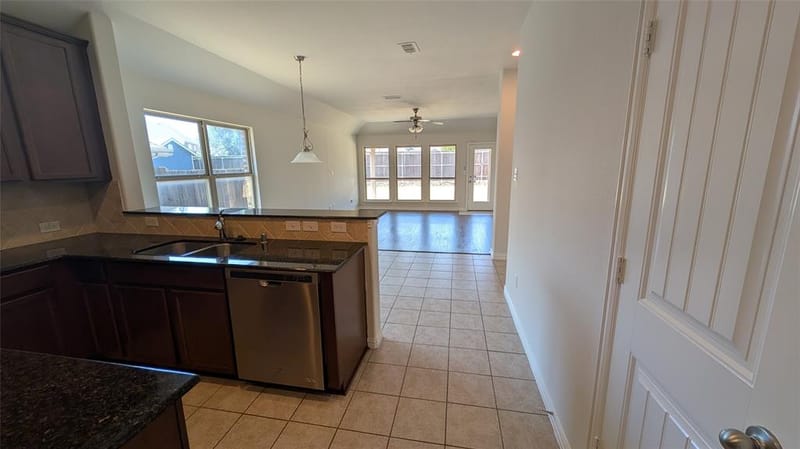 608 Kinghaven Drive, Little Elm TX 75068 - Photo 8