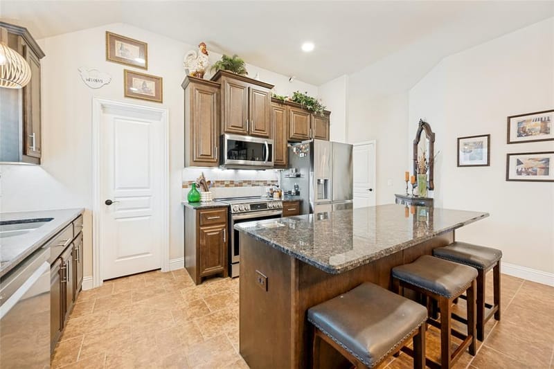 403 Lakeview Drive, Alvarado TX 76009 - Photo 12