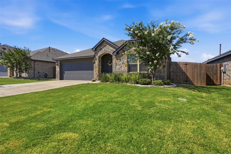 1032 Fairfax Drive, Godley TX 76044 - Photo 33