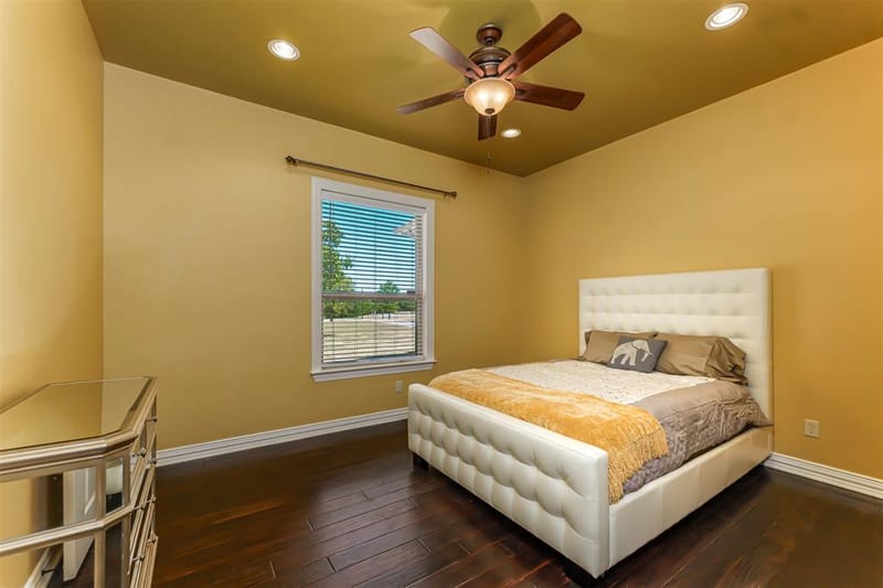 223 E Bay Drive, Bridgeport TX 76426 - Photo 25