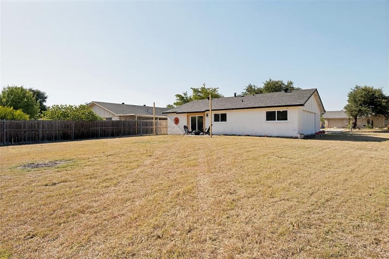 2124 Highbury Road, Carrollton TX 75007 - Photo 12