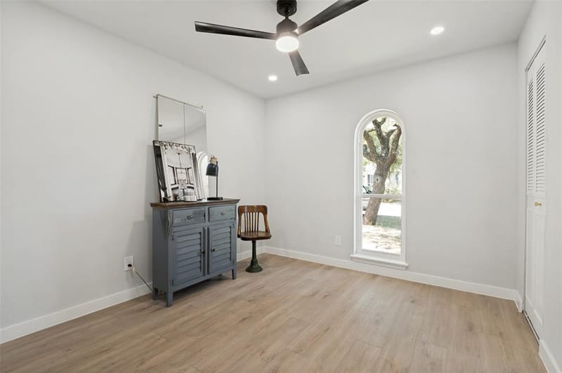 2124 Highbury Road, Carrollton TX 75007 - Photo 8