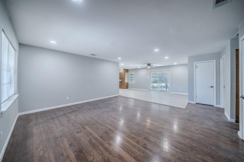 3510 Kingsford Avenue, Dallas TX 75227 - Photo 9