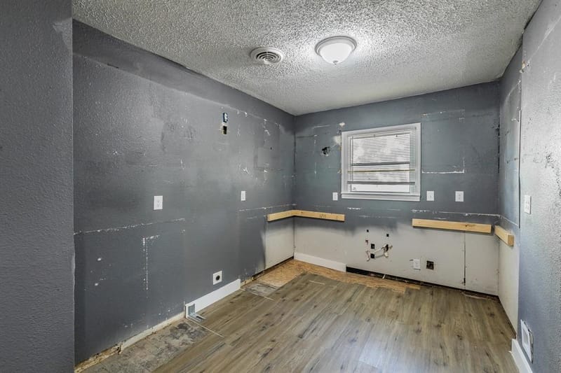 1106 Oak Street, Grand Prairie TX 75050 - Photo 24