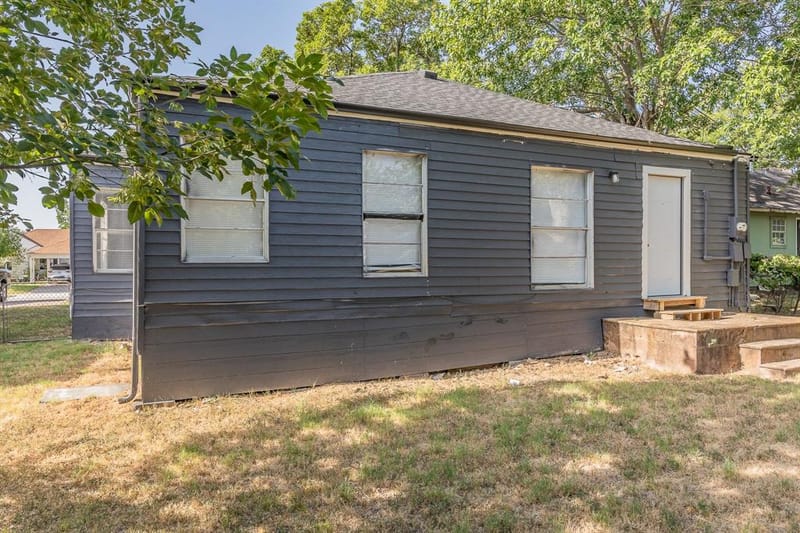 1106 Oak Street, Grand Prairie TX 75050 - Photo 35