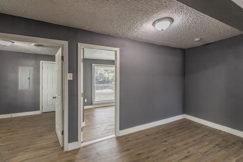 1106 Oak Street, Grand Prairie TX 75050 - Photo 25