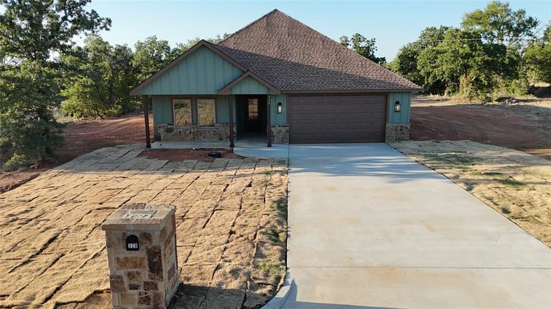 320 Summit Drive, Mineral Wells TX 76067 - Photo 20
