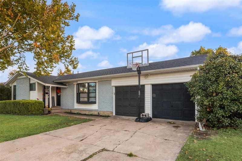 1310 Bardfield Avenue, Garland TX 75041 - Photo 5