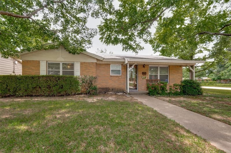 2002 Winthrop Street, Irving TX 75061