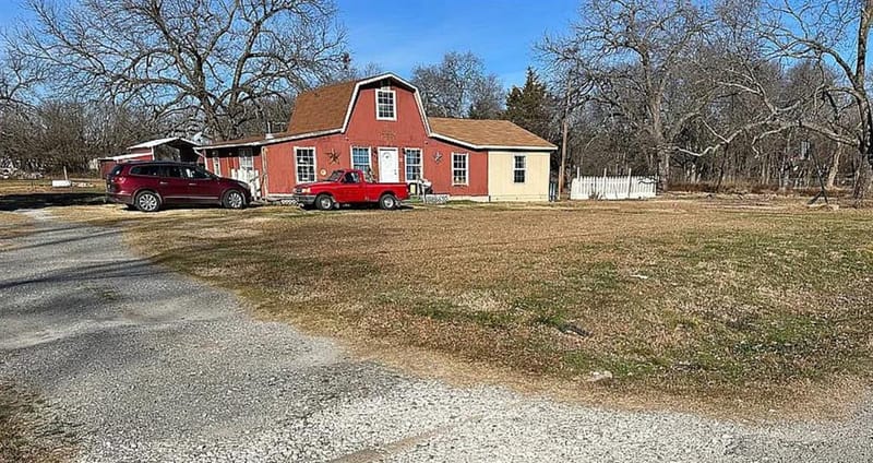 308 S Jernigan Street, Bells TX 75414