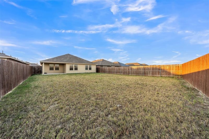 1748 Duskwood Drive, Lancaster TX 75146 - Photo 34