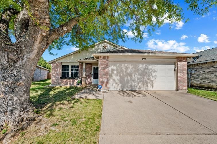 8721 Hunters Point Way, Fort Worth TX 76123