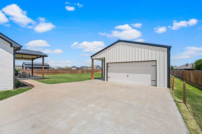 8908 Lazy Oak Drive, Justin TX 76247 - Photo 32