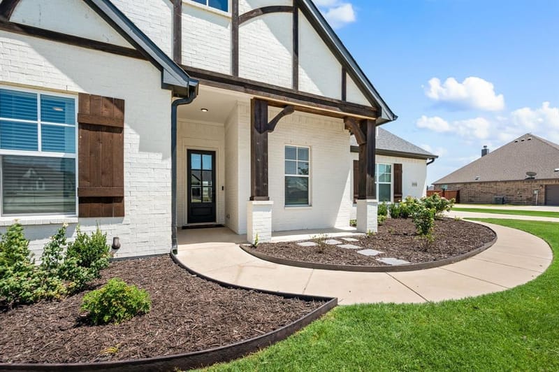 8908 Lazy Oak Drive, Justin TX 76247 - Photo 9