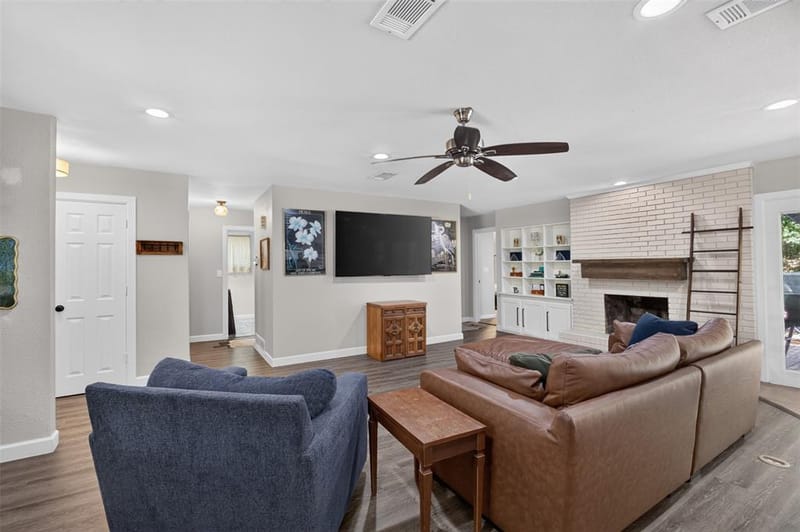 4509 Starlight Drive, Haltom City TX 76117 - Photo 7