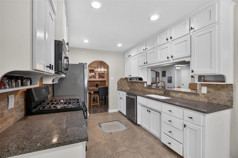 4509 Starlight Drive, Haltom City TX 76117 - Photo 10