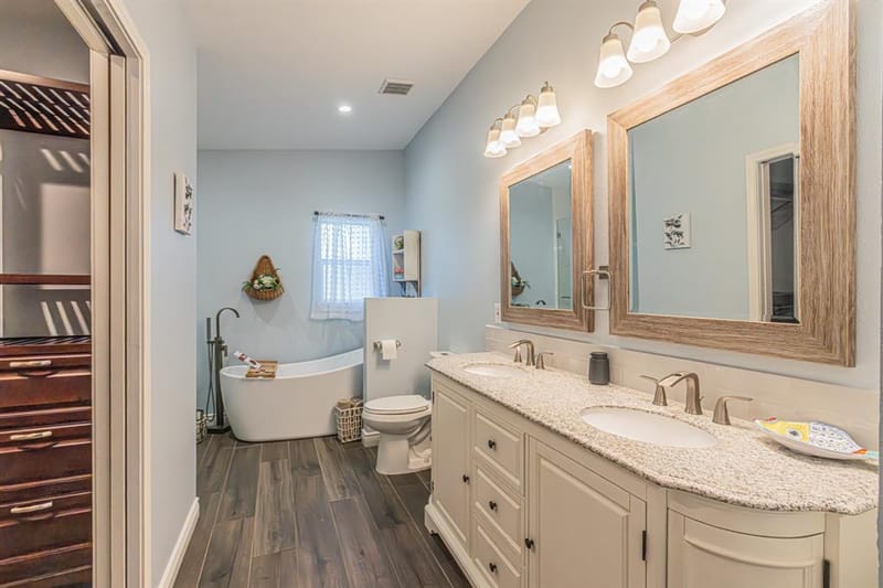 708 Lakeshore Drive, Little Elm TX 75068 - Photo 9