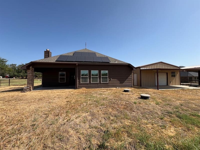 124 Brady Coleman Lane, Springtown TX 76082 - Photo 32
