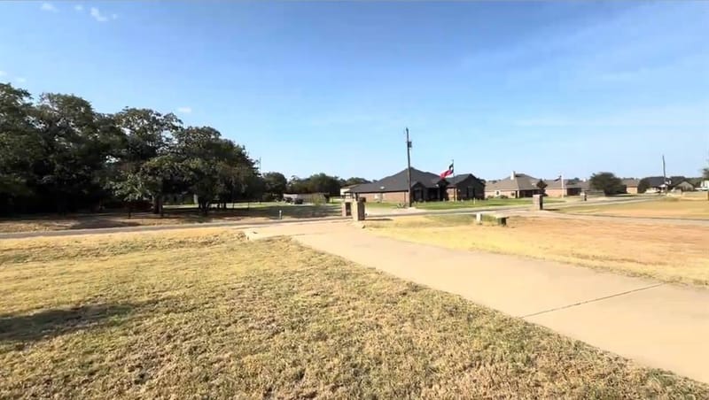 124 Brady Coleman Lane, Springtown TX 76082 - Photo 35