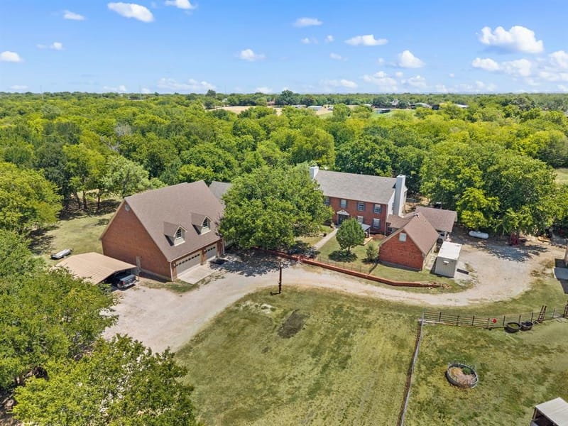 6942 Indian Wells Road, Sanger TX 76266
