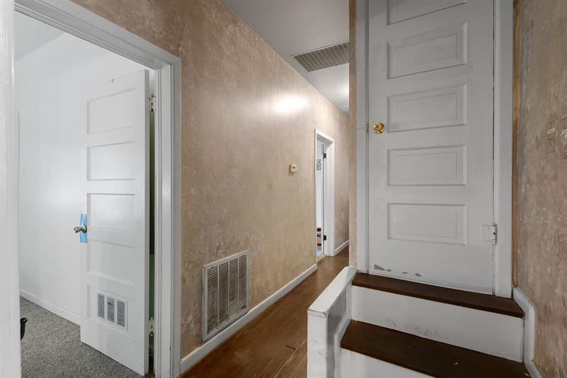 301 W Nelson Street, Bowie TX 76230 - Photo 15