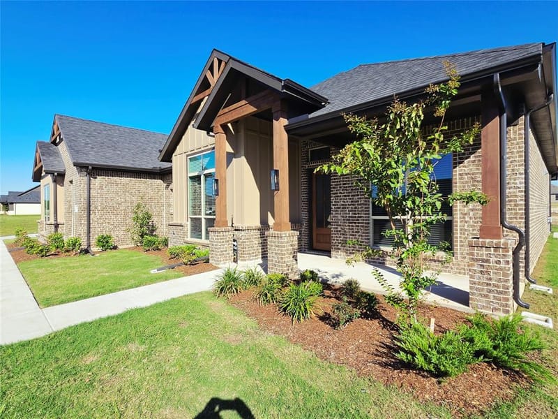 6841 Southrock Drive, Midlothian TX 76065 - Photo 3