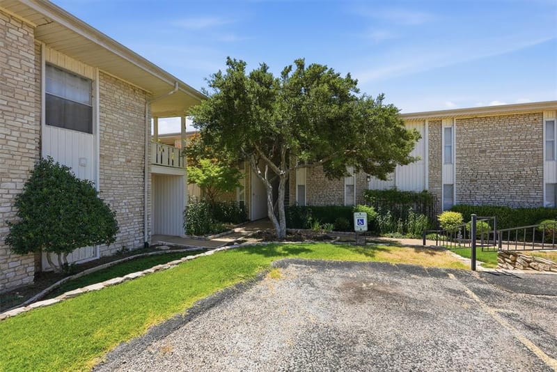 4211 Fairway Drive, Granbury TX 76049 - Photo 27