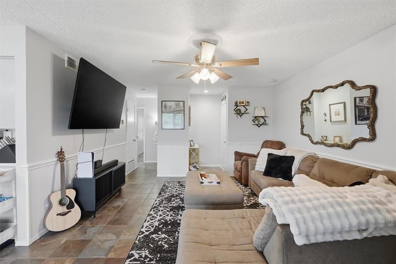 4211 Fairway Drive, Granbury TX 76049 - Photo 10