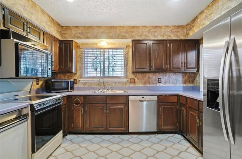12502 Burninglog Lane, Dallas TX 75243 - Photo 2