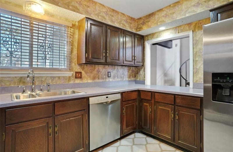12502 Burninglog Lane, Dallas TX 75243 - Photo 10