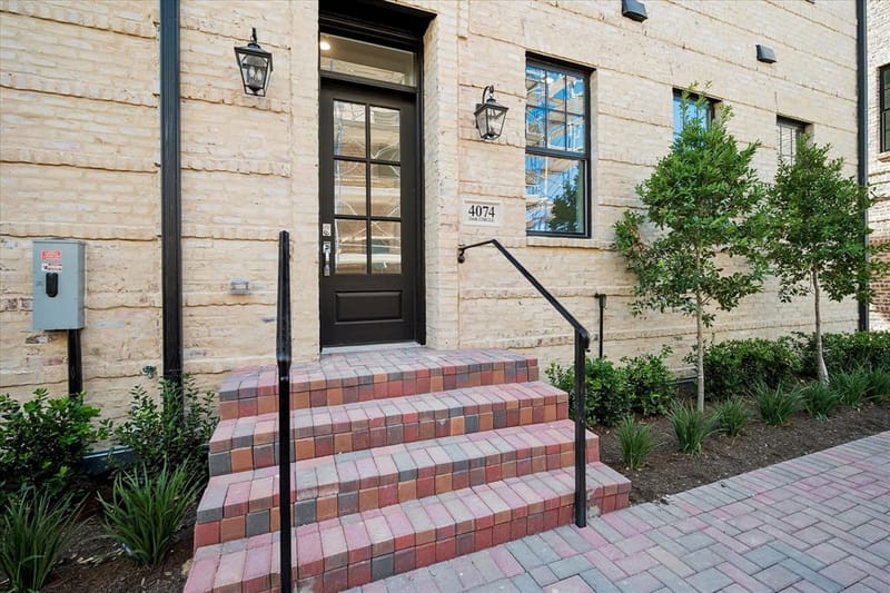 4074 Oak Circle, Addison TX 75001 - Photo 6