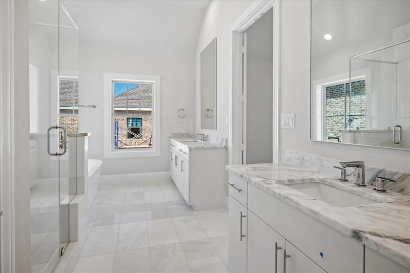 4074 Oak Circle, Addison TX 75001 - Photo 4