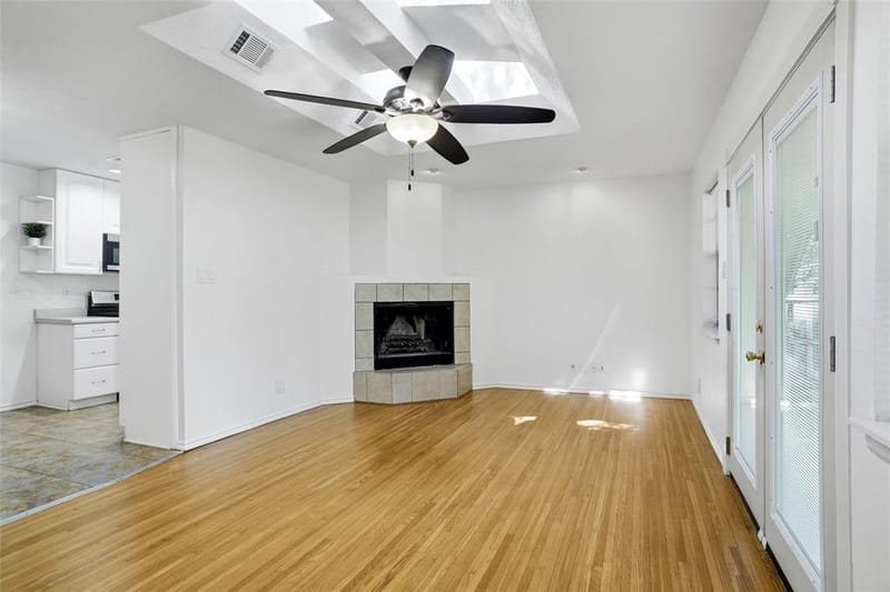 513 Kelly Terrace, Arlington TX 76010 - Photo 5