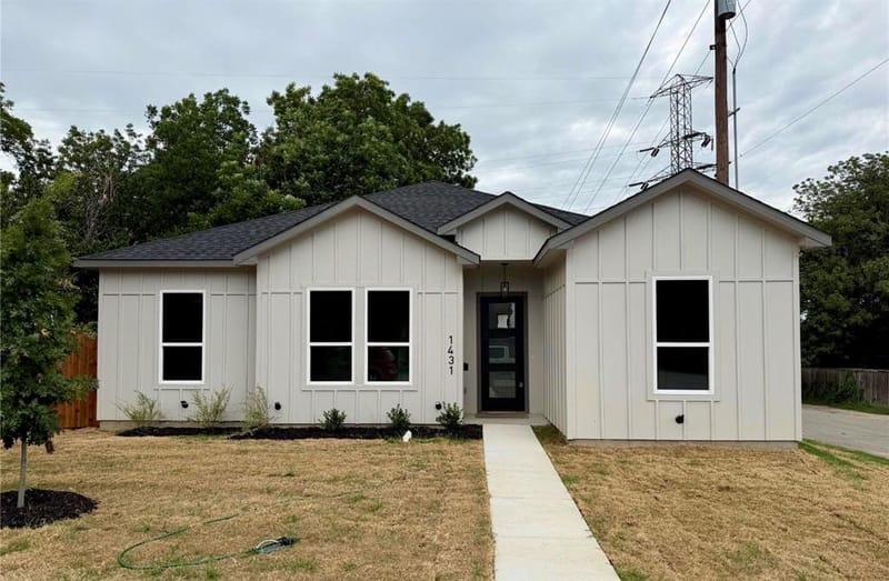 1431 Presidio Avenue, Dallas TX 75216