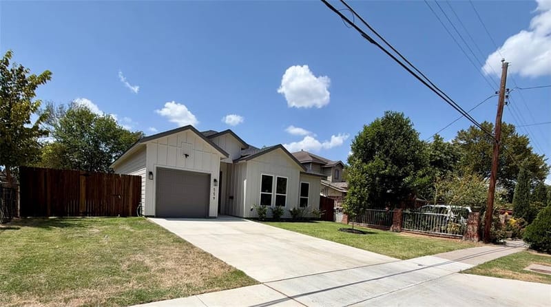559 Pleasant Vista Drive, Dallas TX 75217 - Photo 2