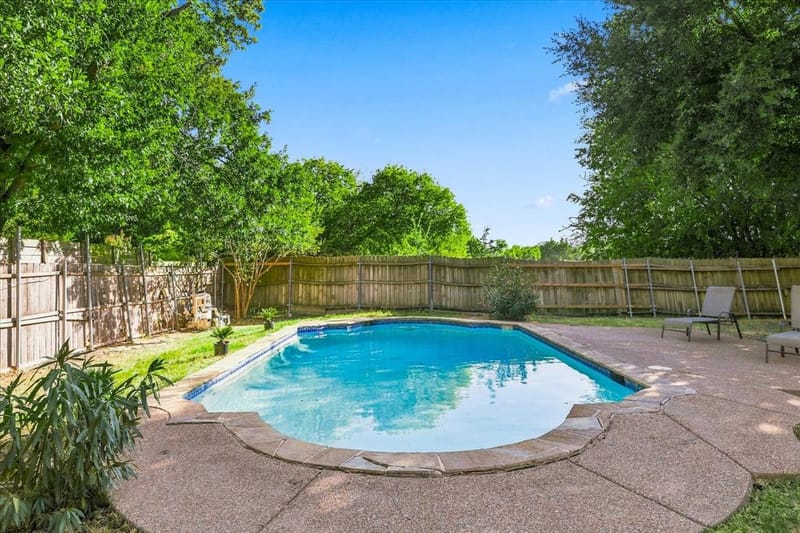 2129 Diane Drive, Mesquite TX 75149 - Photo 2