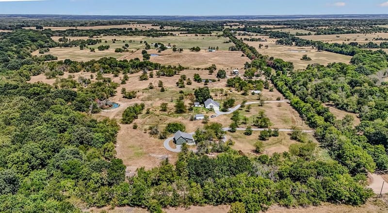 1530 County Road 3925, Wolfe City TX 75449