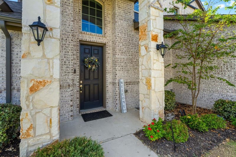 360 Crystal Lake Lane, Red Oak TX 75154 - Photo 6