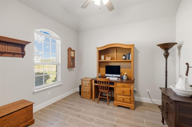 360 Crystal Lake Lane, Red Oak TX 75154 - Photo 10