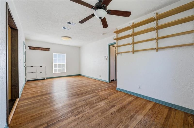 10611 Hermosa Drive, Dallas TX 75218 - Photo 5