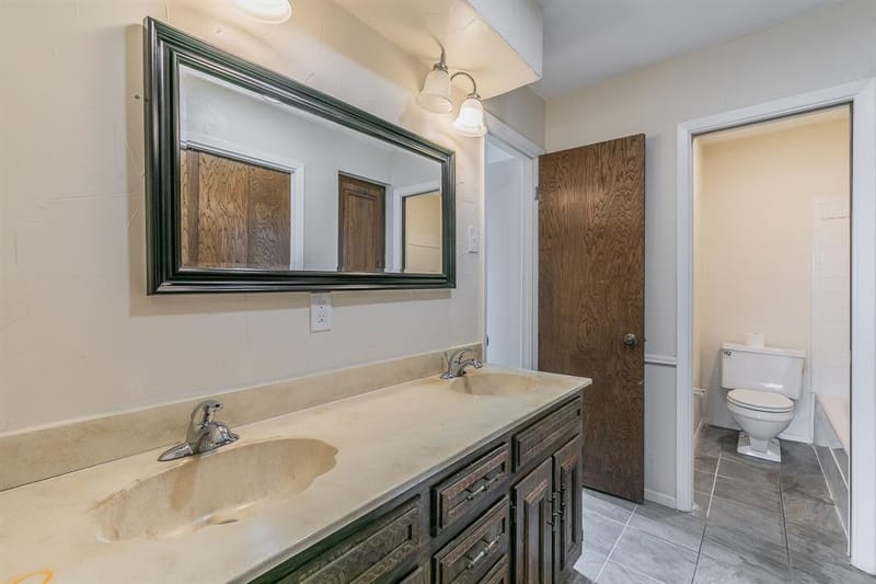 2807 Summit View Drive, Bedford TX 76021 - Photo 28
