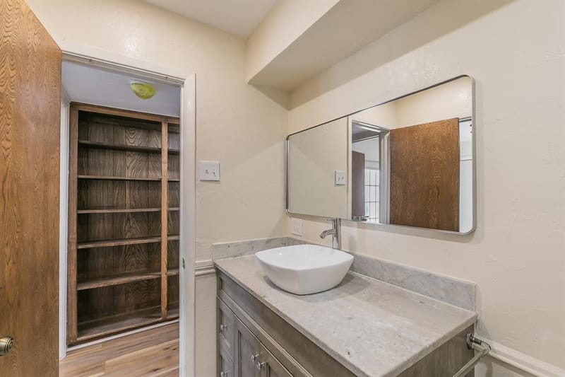2807 Summit View Drive, Bedford TX 76021 - Photo 18