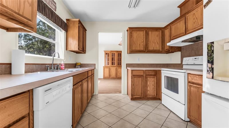 1210 E Texas Street, Denison TX 75021 - Photo 7
