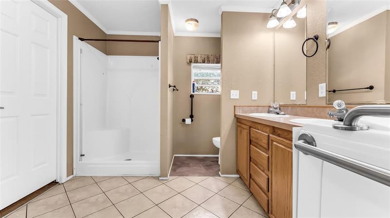 1210 E Texas Street, Denison TX 75021 - Photo 14