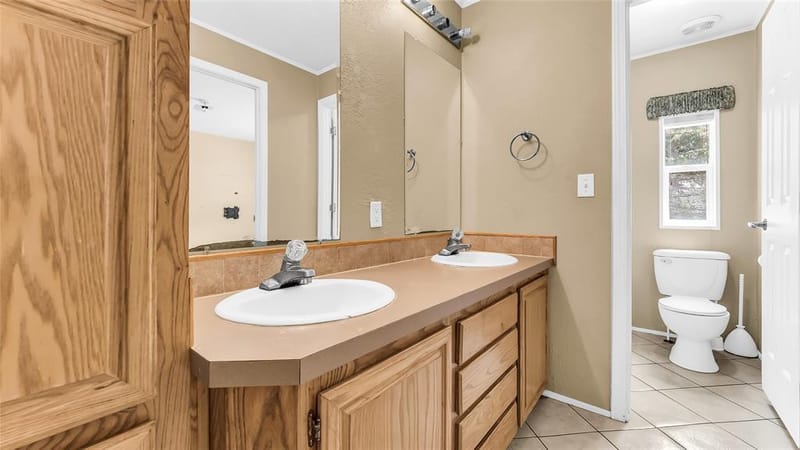 1210 E Texas Street, Denison TX 75021 - Photo 11