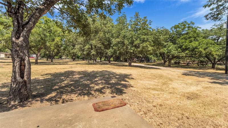 1210 E Texas Street, Denison TX 75021 - Photo 21