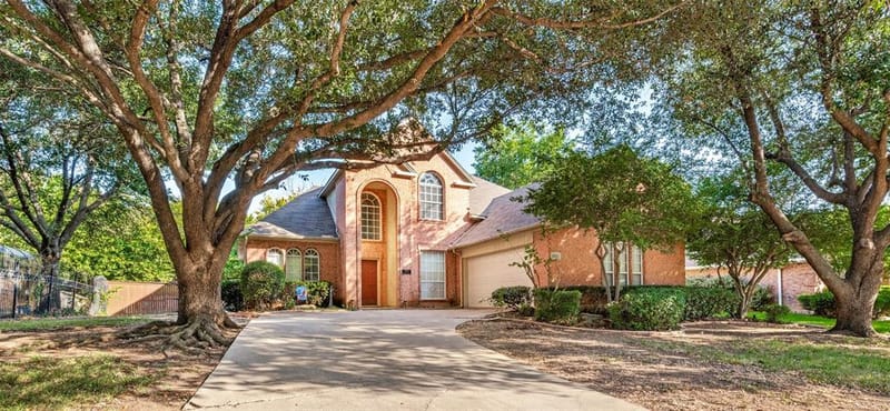 2320 Kingsley Drive, Grand Prairie TX 75050
